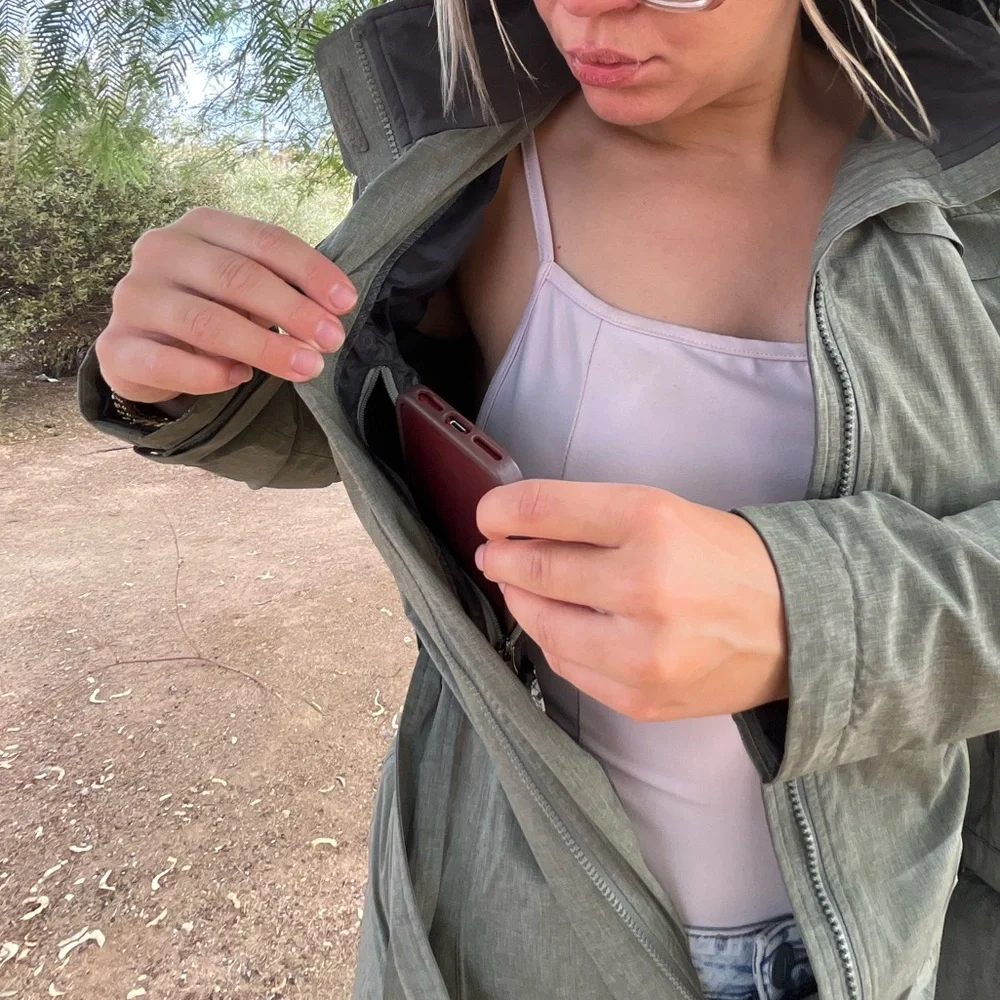 🧥 REI Insulated Rain Jacket - Picture 7 of 16